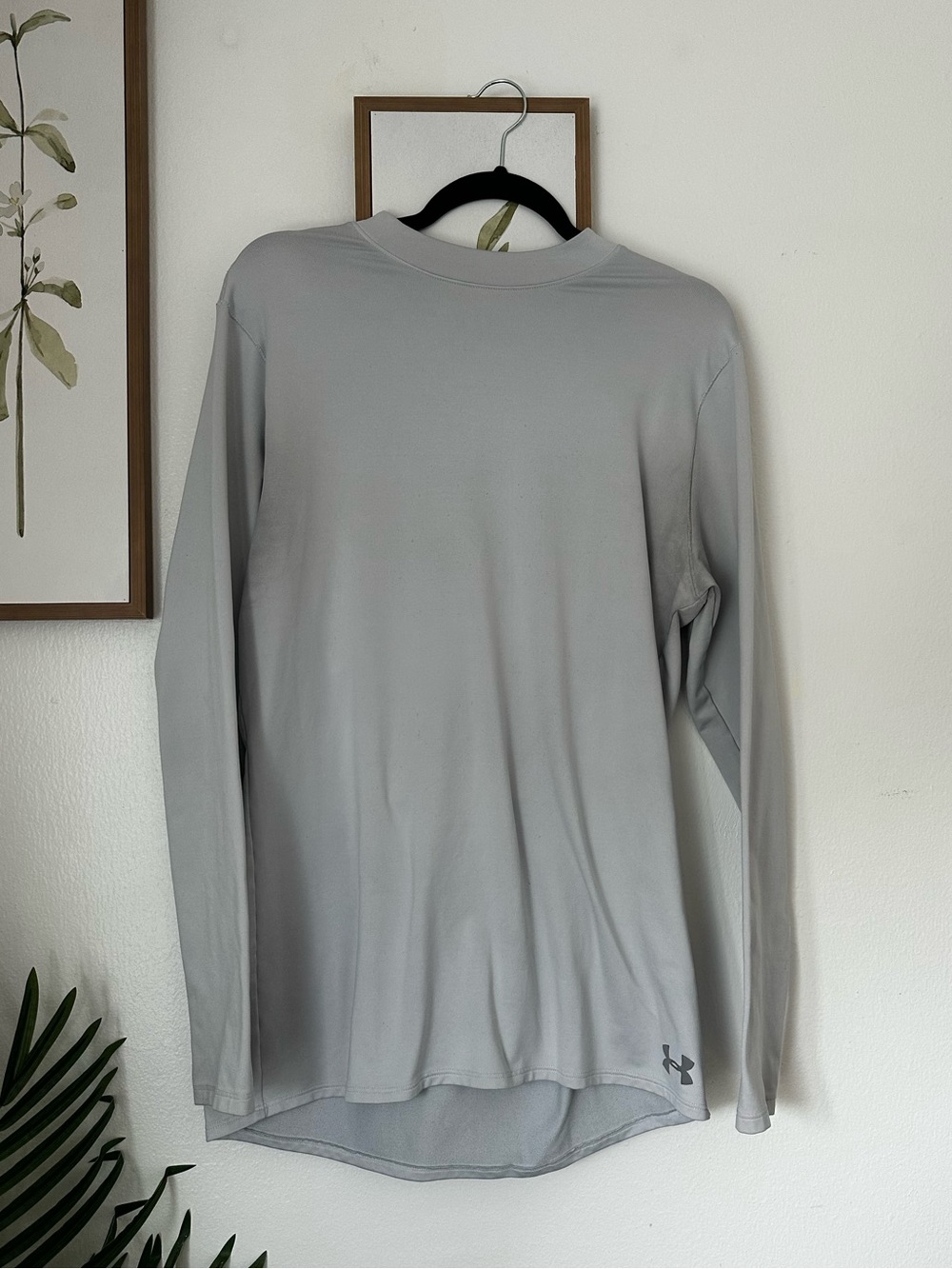 Under Armour Men’s Long-Sleeve Performance Shirt